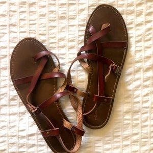 Strappy Universal Threads Sandals